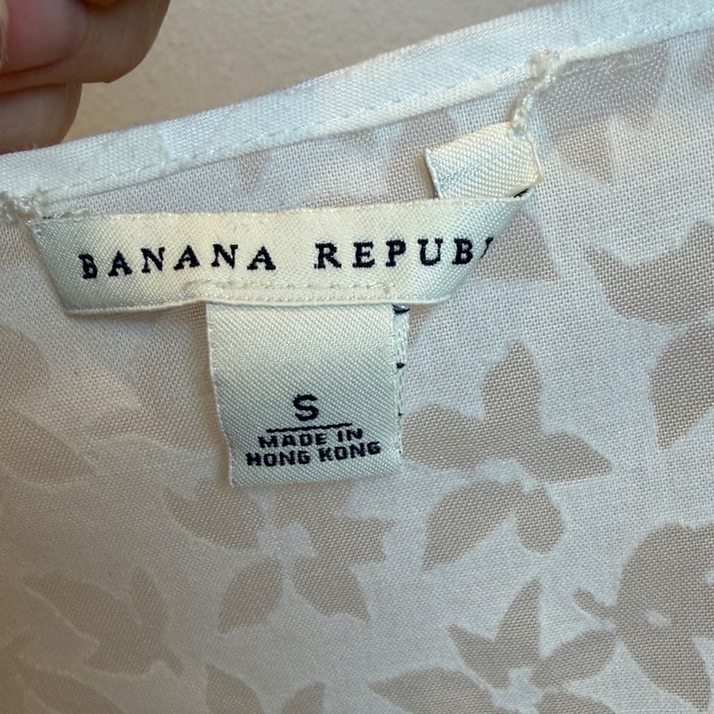 Vintage Banana Republic Floral Burnout Tie Neck Blouse Size S - Picture 3 of 6